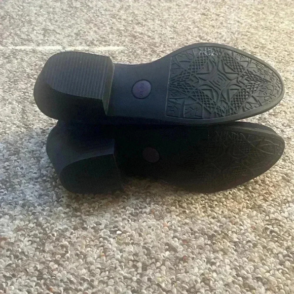 Me Too Navy Blue Suede Leather Heeled Ankle Boot size 9m - Picture 11 of 11